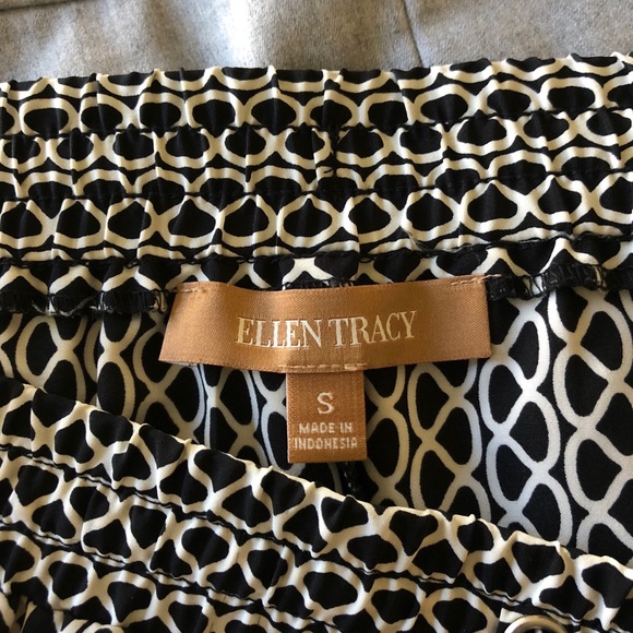 Ellen Tracy graphic loose pants, size small. - Picture 2 of 3